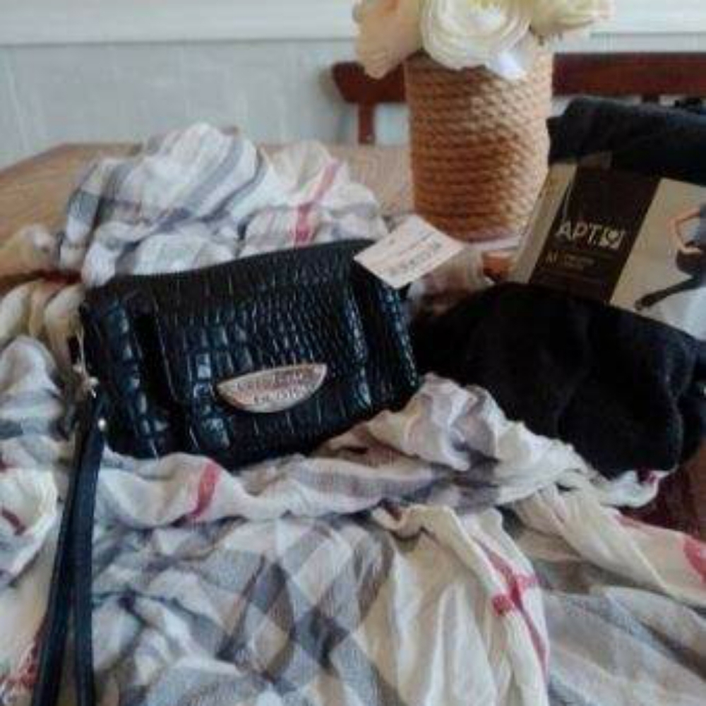 Wallet - Picture 3 of 6